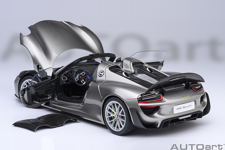 77922  1/18 PORSCHE 918 SPYDER WEISSACH PACKAGE (LIQUID METAL SILVER)