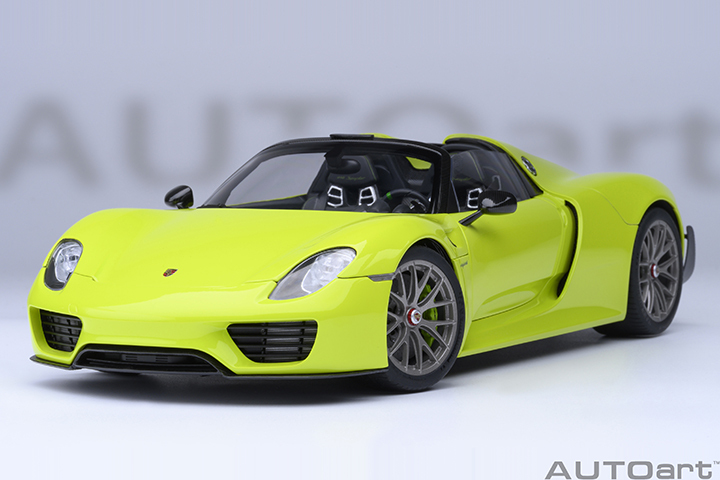 77921 1/18 PORSCHE 918 SPYDER WEISSACH PACKAGE (ACID GREEN)