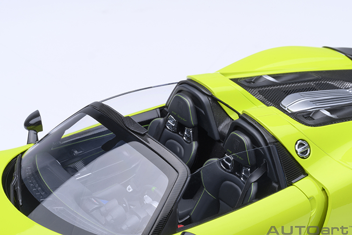 77921 1/18 PORSCHE 918 SPYDER WEISSACH PACKAGE (ACID GREEN)