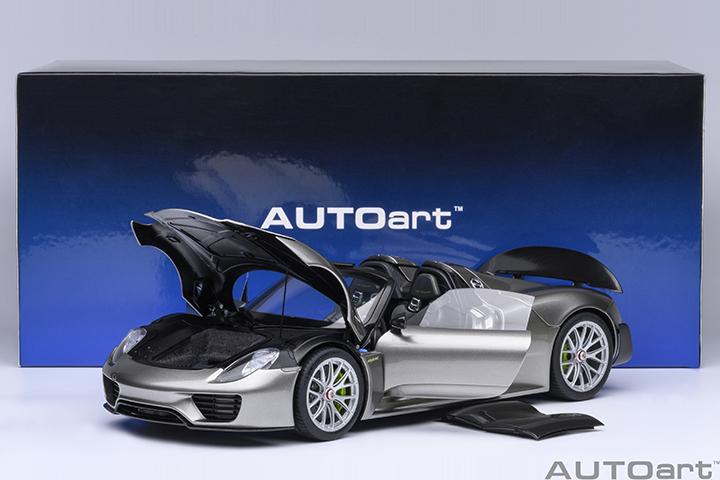 77922  1/18 PORSCHE 918 SPYDER WEISSACH PACKAGE (LIQUID METAL SILVER)