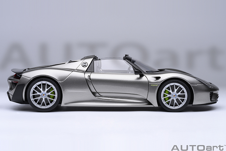 77922  1/18 PORSCHE 918 SPYDER WEISSACH PACKAGE (LIQUID METAL SILVER)