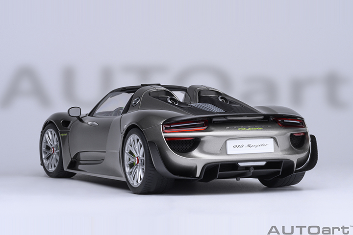 77922  1/18 PORSCHE 918 SPYDER WEISSACH PACKAGE (LIQUID METAL SILVER)