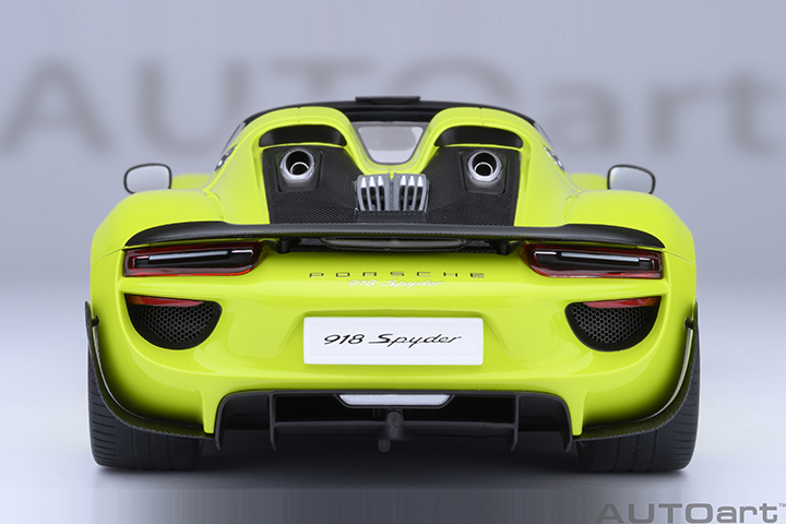 77921 1/18 PORSCHE 918 SPYDER WEISSACH PACKAGE (ACID GREEN)