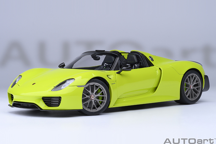 77921 1/18 PORSCHE 918 SPYDER WEISSACH PACKAGE (ACID GREEN)