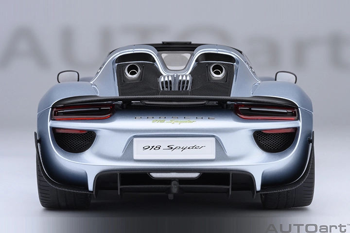 77923 1/18 PORSCHE 918 SPYDER WEISSACH PACKAGE (LIQUID METAL CHROME BLUE)