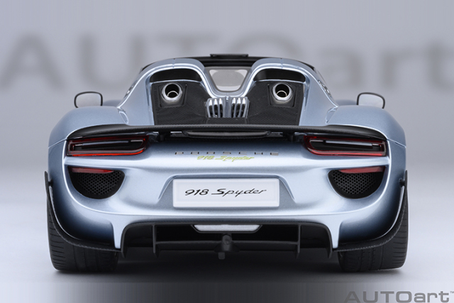77923 1/18 PORSCHE 918 SPYDER WEISSACH PACKAGE (LIQUID METAL CHROME BLUE)