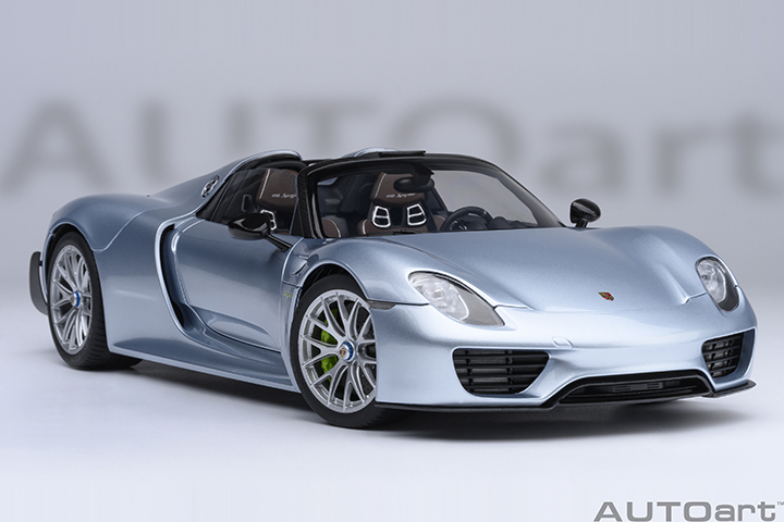 77923 1/18 PORSCHE 918 SPYDER WEISSACH PACKAGE (LIQUID METAL CHROME BLUE)