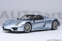 77923 1/18 PORSCHE 918 SPYDER WEISSACH PACKAGE (LIQUID METAL CHROME BLUE)