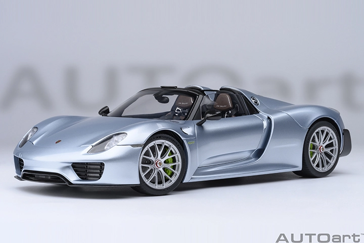 77923 1/18 PORSCHE 918 SPYDER WEISSACH PACKAGE (LIQUID METAL CHROME BLUE)