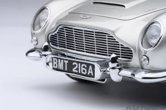 70296 1/18 ASTON MARTIN DB5 GOLDFINGER (W/ WEAPONS)(SILVER)