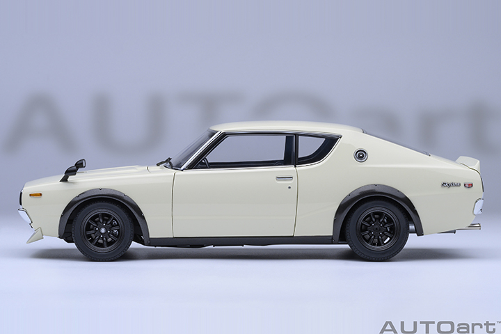 77467 1/18 NISSAN SKYLINE 2000 GT-R (KPGC110) TUNED VERSION RS WATANABE WHEEL (WHITE)