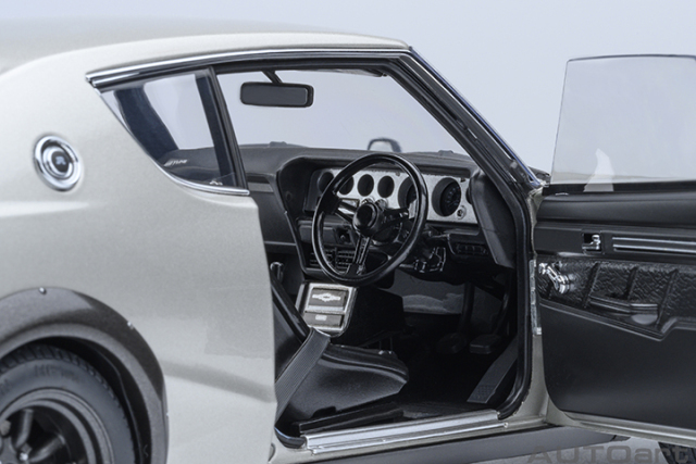 77466 1/18 NISSAN SKYLINE 2000 GT-R (KPGC110) TUNED VERSION RS WATANABE WHEEL (SILVER)