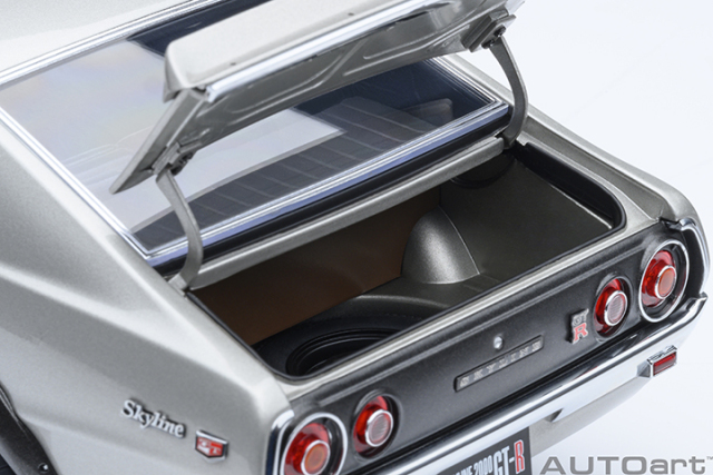 77466 1/18 NISSAN SKYLINE 2000 GT-R (KPGC110) TUNED VERSION RS WATANABE WHEEL (SILVER)