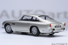 70287 1/18 ASTON MARTIN DB5 (BIRCH SILVER)