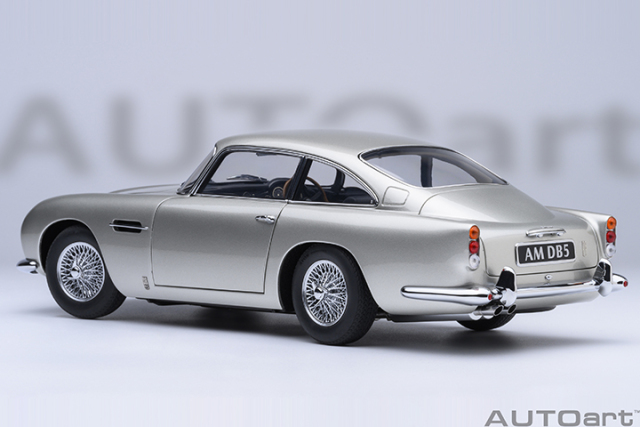 70287 1/18 ASTON MARTIN DB5 (BIRCH SILVER)