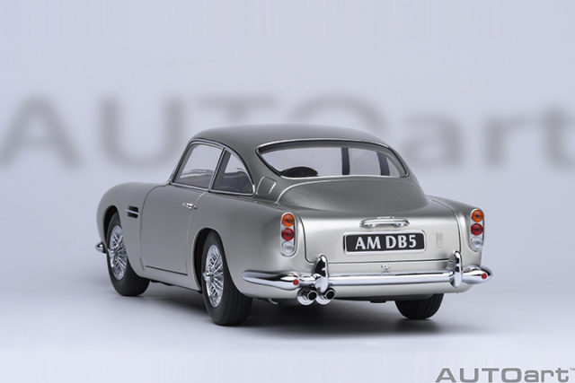 70287 1/18 ASTON MARTIN DB5 (BIRCH SILVER)