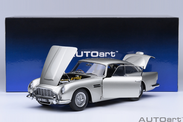70287 1/18 ASTON MARTIN DB5 (BIRCH SILVER)
