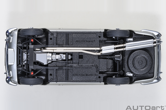 70287 1/18 ASTON MARTIN DB5 (BIRCH SILVER)