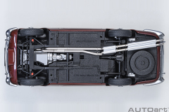 70289 1/18 ASTON MARTIN DB5 (DUBONNET ROSSO/RED)