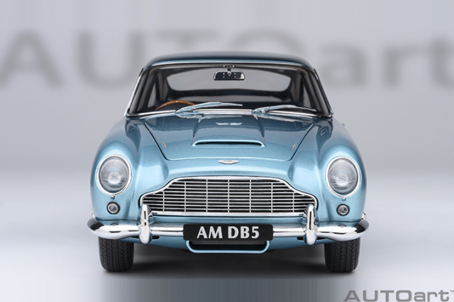 70288 1/18 ASTON MARTIN DB5 (CARIBBEAN PEARL/BLUE)