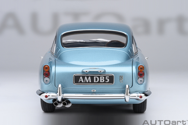 70288 1/18 ASTON MARTIN DB5 (CARIBBEAN PEARL/BLUE)
