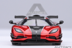 20040 1/64 KOENIGSEGG ONE : 1 (APPLE RED/CARBON FIBER/SILVER STRIPES)
