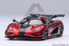 20040 1/64 KOENIGSEGG ONE : 1 (APPLE RED/CARBON FIBER/SILVER STRIPES)