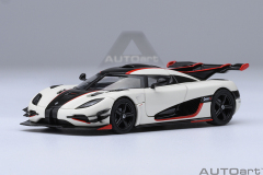 20041 1/64 KOENIGSEGG ONE : 1 (PEBBLE WHITE/CARBON BLACK /RED ACCENTS)