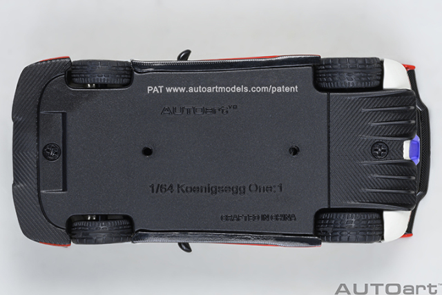20041 1/64 KOENIGSEGG ONE : 1 (PEBBLE WHITE/CARBON BLACK /RED ACCENTS)