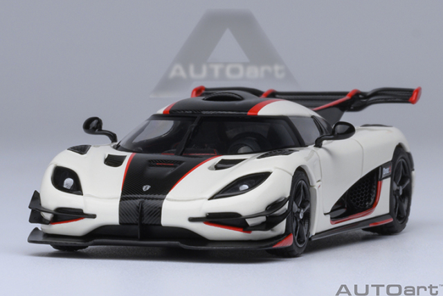 20041 1/64 KOENIGSEGG ONE : 1 (PEBBLE WHITE/CARBON BLACK /RED ACCENTS)