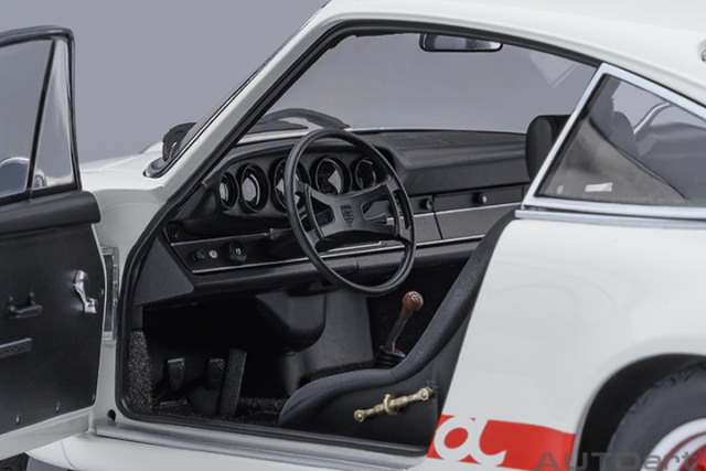 78026 1/18 PORSCHE 911 CARRERA 2.7 RS CIRCUIT WOLF