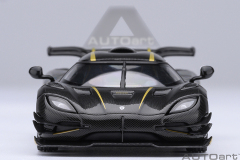 20043 1/64 KOENIGSEGG ONE : 1 (CLEAR CARBON FIBER/GOLD STRIPES)
