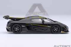 20043 1/64 KOENIGSEGG ONE : 1 (CLEAR CARBON FIBER/GOLD STRIPES)