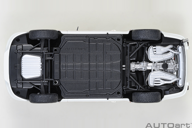 78030 1/18 PORSCHE 911 CARRERA 2.7 RS (GRAND PRIX WHITE/RED STRIPES)