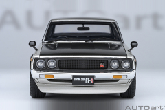 77477 1/18 NISSAN SKYLINE 2000 GT-R (KPGC110) TUNED VERSION (CARBON FIBER BONNET) (SILVER)
