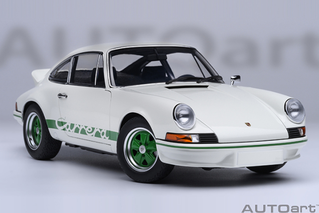 78031 1/18 PORSCHE 911 CARRERA 2.7 RS (GRAND PRIX WHITE/GREEN STRIPES)