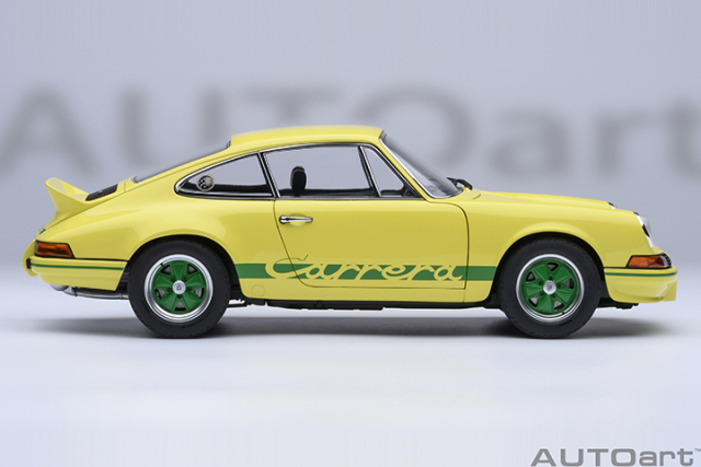 78033 1/18 PORSCHE 911 CARRERA 2.7 RS (LIGHT YELLOW/GREEN STRIPES)