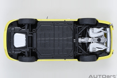 78033 1/18 PORSCHE 911 CARRERA 2.7 RS (LIGHT YELLOW/GREEN STRIPES)