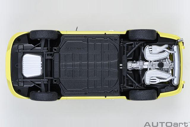 78033 1/18 PORSCHE 911 CARRERA 2.7 RS (LIGHT YELLOW/GREEN STRIPES)