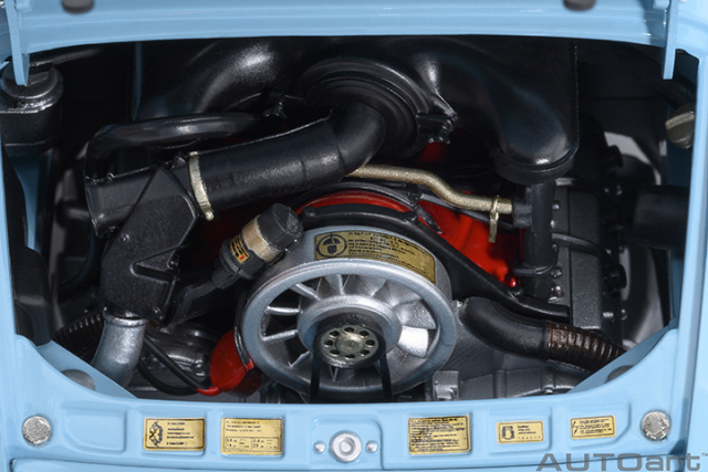 78032 1/18 PORSCHE 911 CARRERA 2.7 RS (GULF BLUE/BLACK STRIPES)