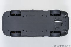 77511 1/18 NISSAN GT-R50 BY ITALDESIGN (METALLIC WHITE/BLACK)