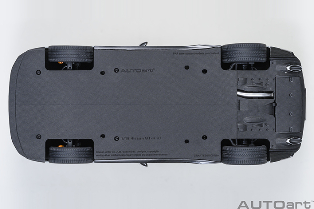 77511 1/18 NISSAN GT-R50 BY ITALDESIGN (METALLIC WHITE/BLACK)