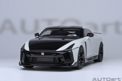 77511 1/18 NISSAN GT-R50 BY ITALDESIGN (METALLIC WHITE/BLACK)