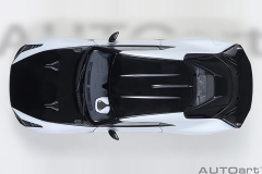 77511 1/18 NISSAN GT-R50 BY ITALDESIGN (METALLIC WHITE/BLACK)