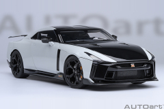 77511 1/18 NISSAN GT-R50 BY ITALDESIGN (METALLIC WHITE/BLACK)
