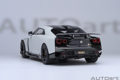 77511 1/18 NISSAN GT-R50 BY ITALDESIGN (METALLIC WHITE/BLACK)