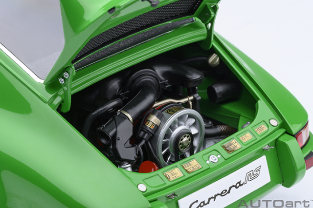 78034 1/18 PORSCHE 911 CARRERA 2.7 RS (VIPER GREEN/BLACK STRIPES)