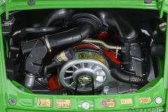 78034 1/18 PORSCHE 911 CARRERA 2.7 RS (VIPER GREEN/BLACK STRIPES)