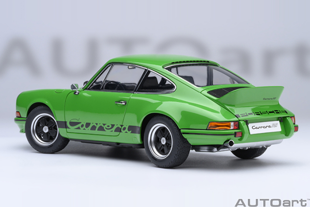 78034 1/18 PORSCHE 911 CARRERA 2.7 RS (VIPER GREEN/BLACK STRIPES)