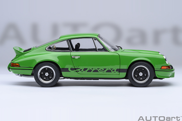 78034 1/18 PORSCHE 911 CARRERA 2.7 RS (VIPER GREEN/BLACK STRIPES)